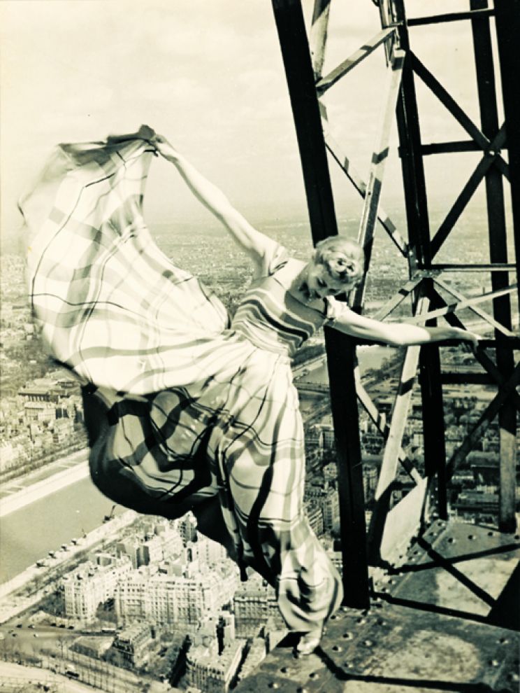 Lisa Fonssagrives on the Eiffel Tower