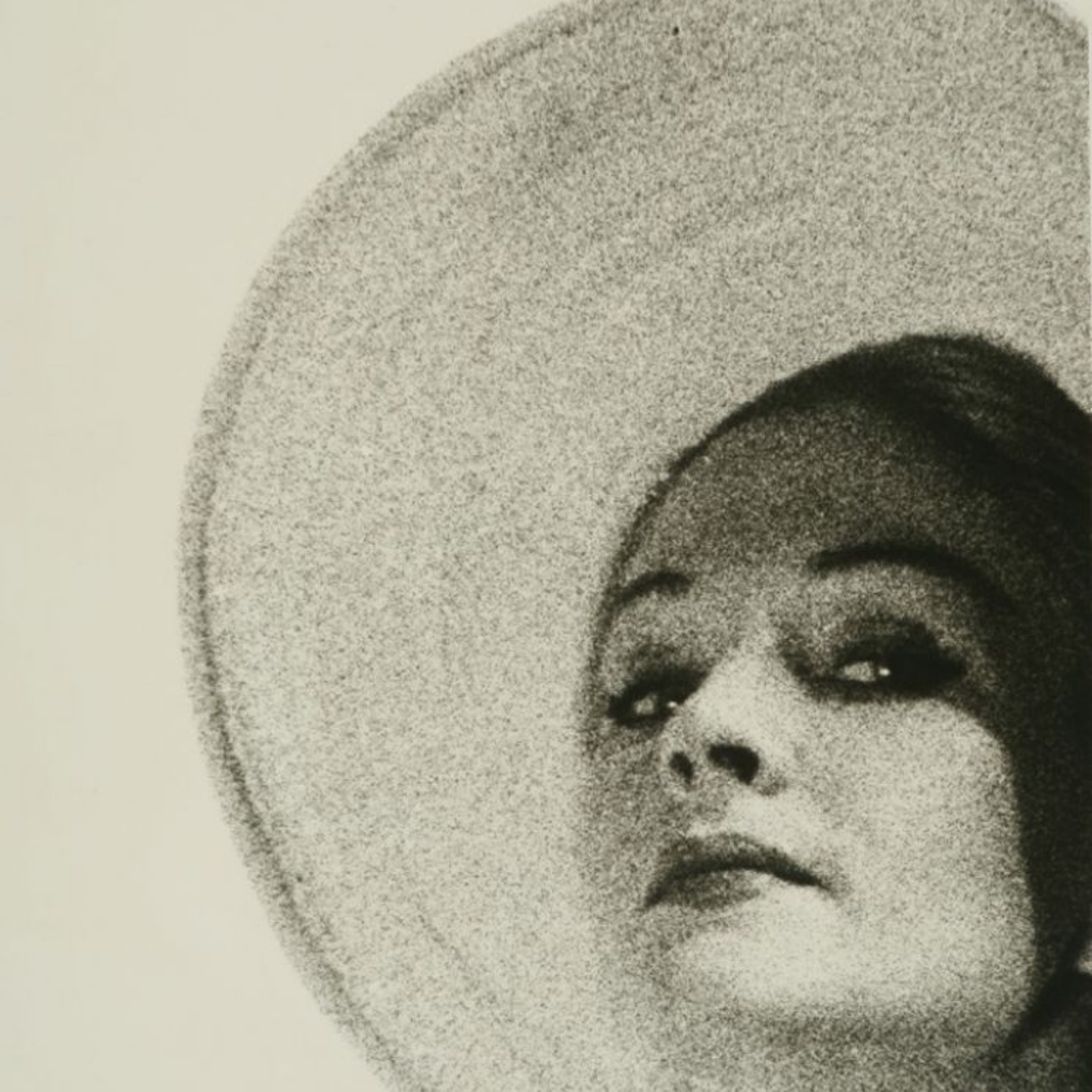 Artists Erwin BLUMENFELD