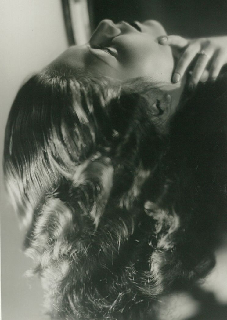 Laure Albin GUILLOT